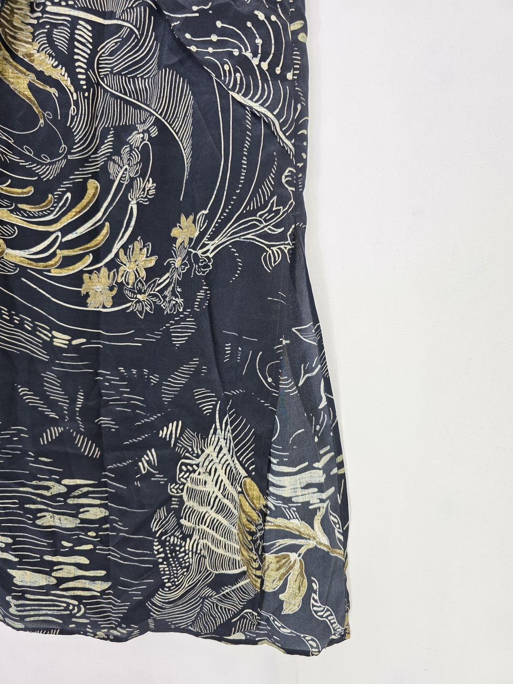 Massimo Dutti Silk  Black and Gold Abstract print Sarong style Midi Skirt - Picture 14 of 14